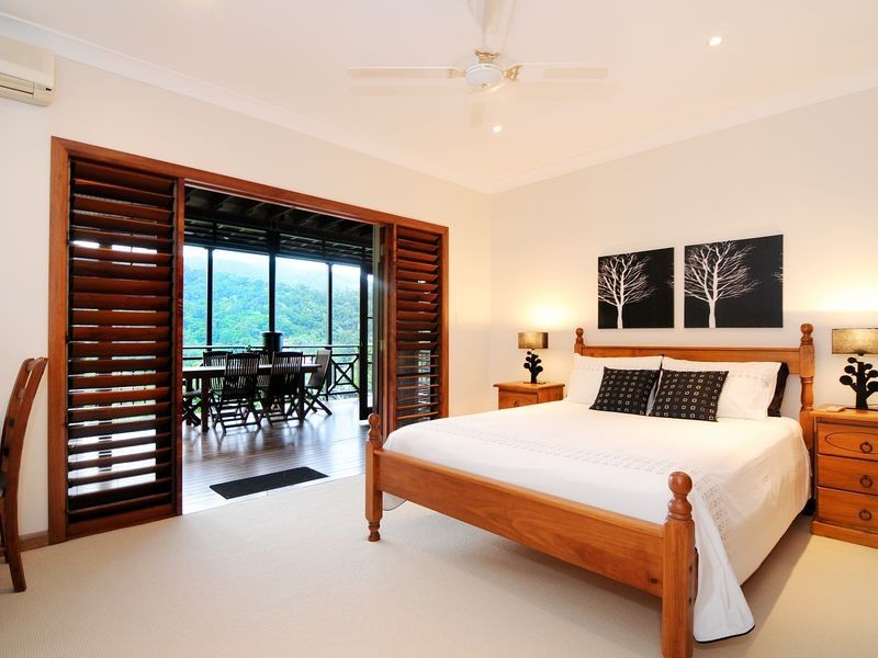 5 Hilltop Close, Bayview Heights QLD 4868