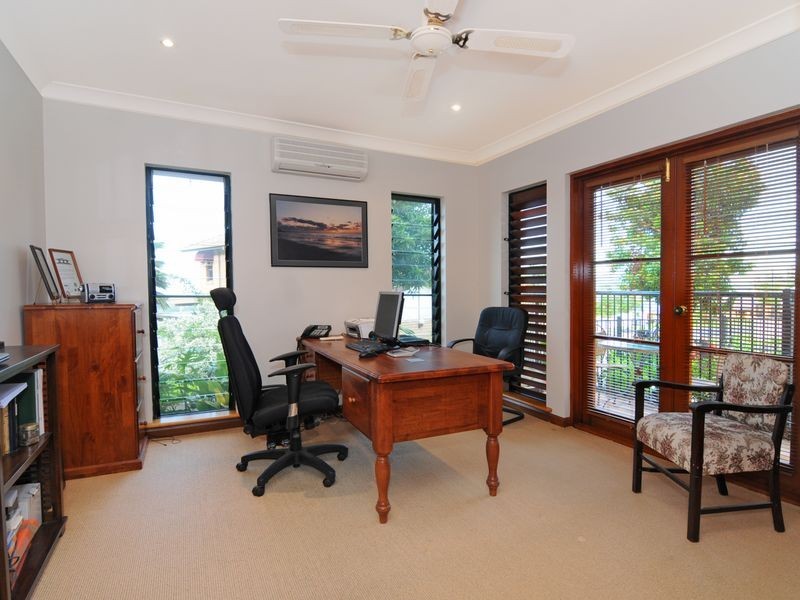 5 Hilltop Close, Bayview Heights QLD 4868