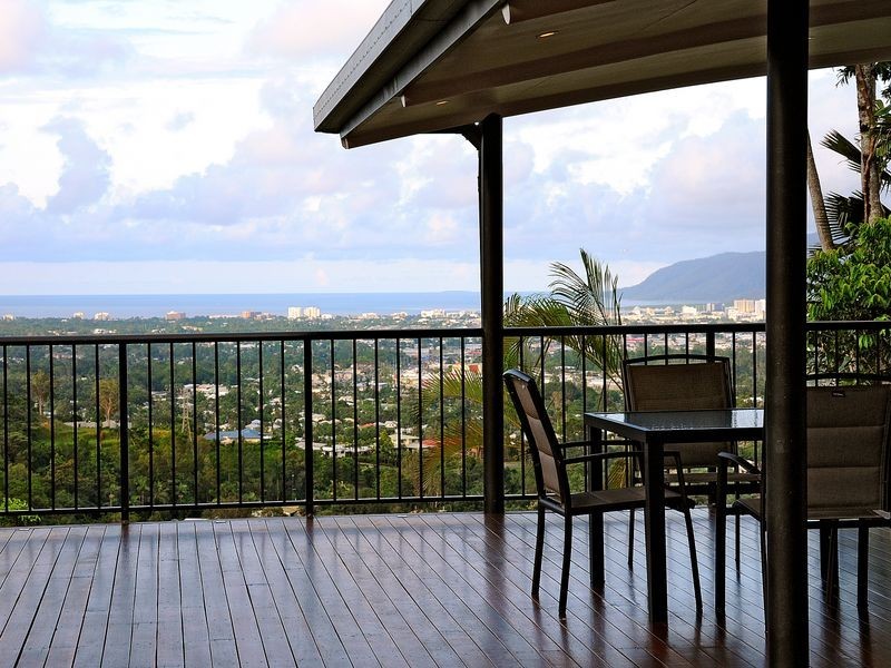 5 Hilltop Close, Bayview Heights QLD 4868