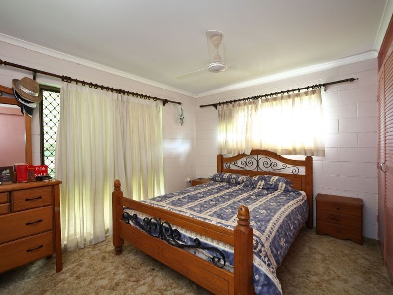 30 Pepperina Street, Mooroobool QLD 4870