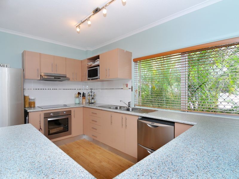 4/40 Old Smithfield Road, Freshwater QLD 4870