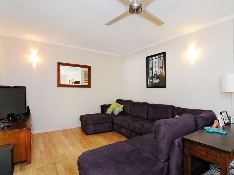 4/40 Old Smithfield Road, Freshwater QLD 4870