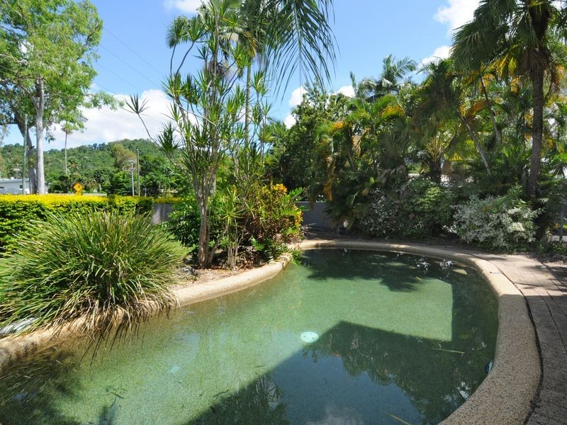 4/40 Old Smithfield Road, Freshwater QLD 4870