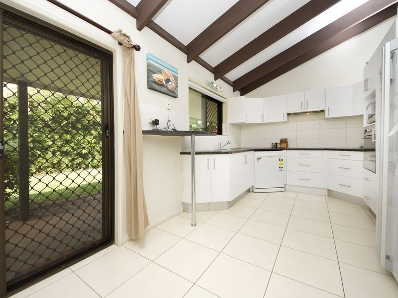 174 Harvey Road, Redlynch QLD 4870