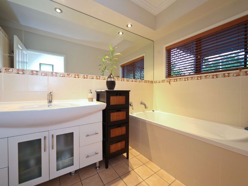 3 Osprey Close, Bayview Heights QLD 4868