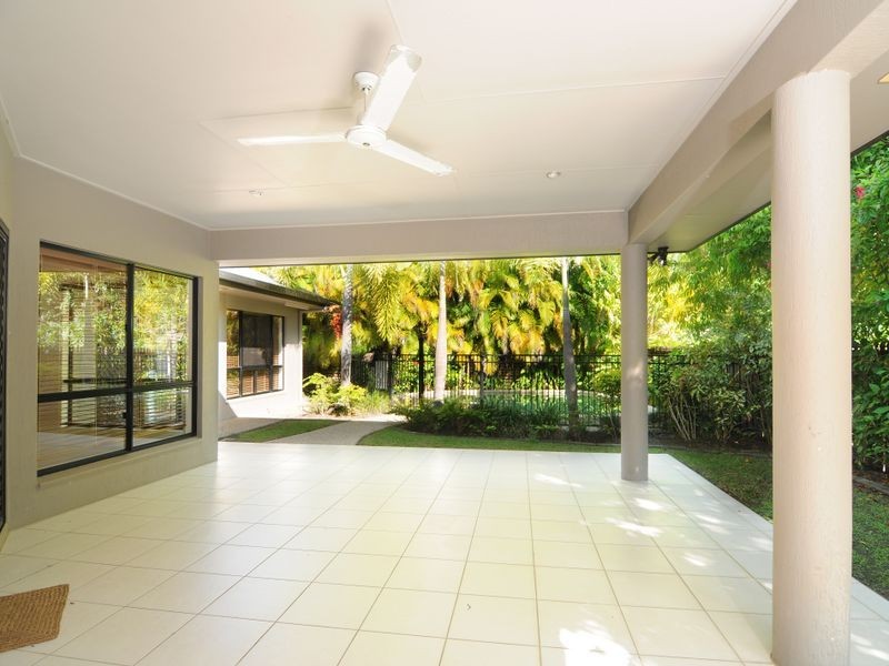 13 Chapel Close, Brinsmead QLD 4870