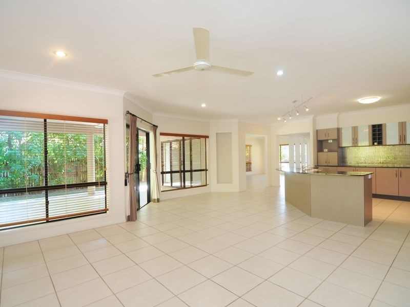 13 Chapel Close, Brinsmead QLD 4870