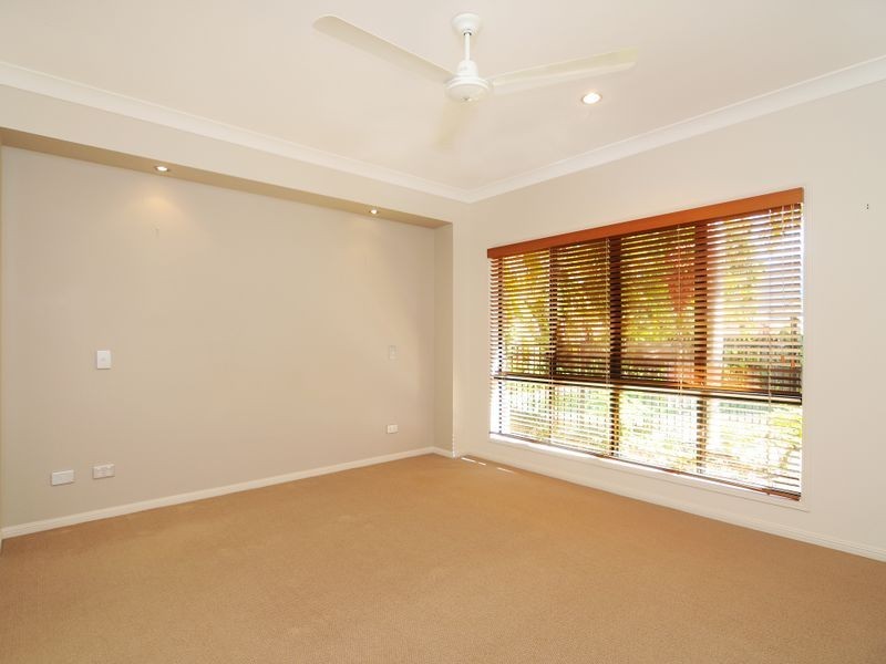 13 Chapel Close, Brinsmead QLD 4870
