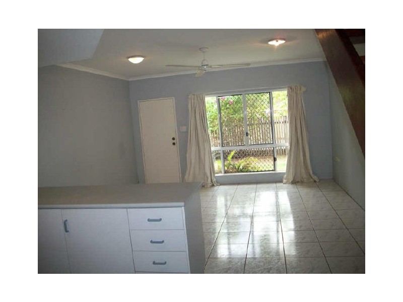 2/21 Rutherford Street, Yorkeys Knob QLD 4878