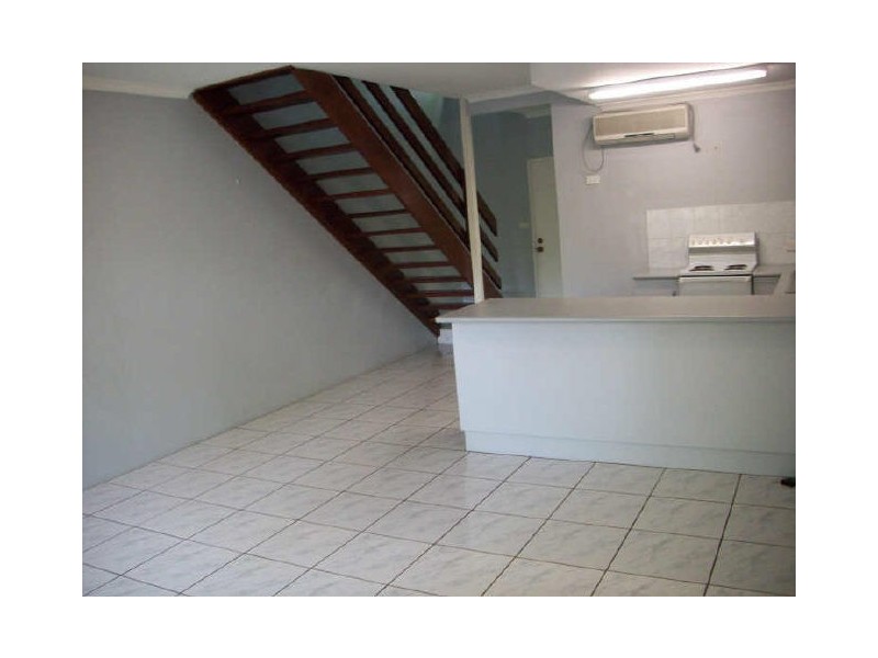 2/21 Rutherford Street, Yorkeys Knob QLD 4878