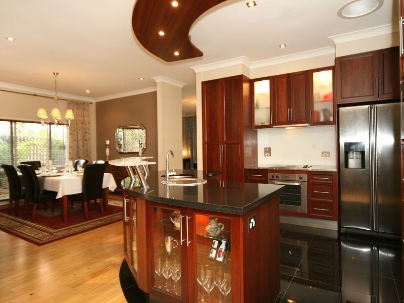 27 Southerden Drive, Mooroobool QLD 4870