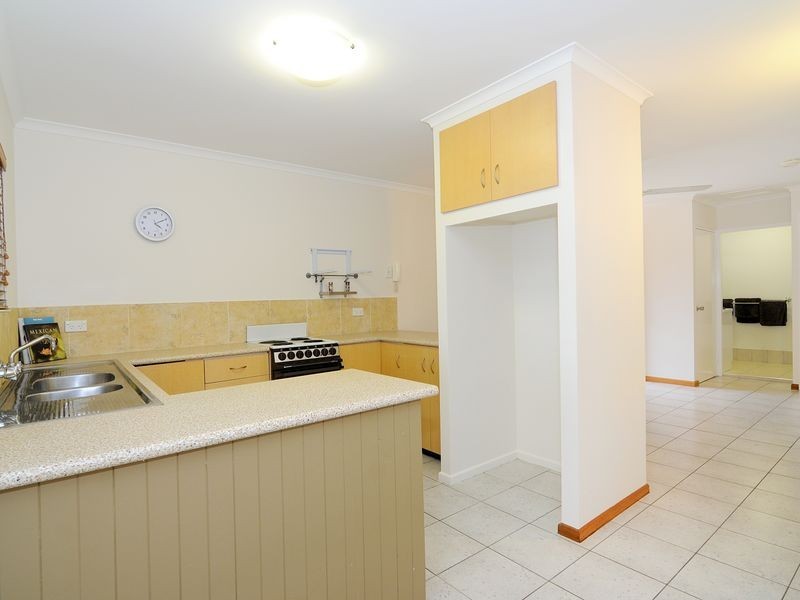 8/18 Jensen Street, Manoora QLD 4870