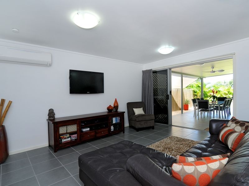 17 Purbeck Place, Edge Hill QLD 4870