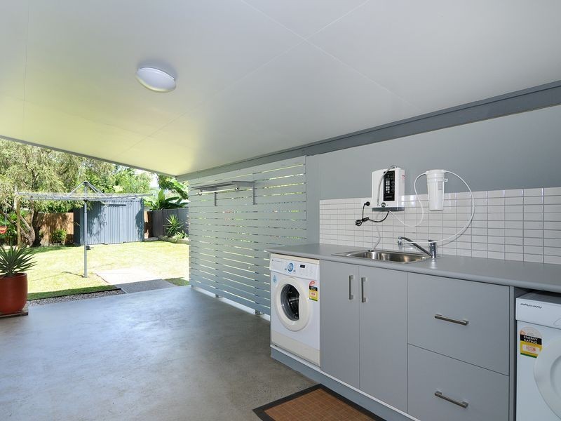 17 Purbeck Place, Edge Hill QLD 4870