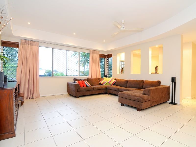 5-7 Kirrima Court, Redlynch QLD 4870