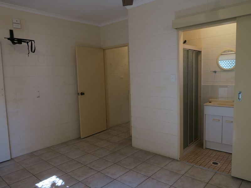 18 Brady Close, Brinsmead QLD 4870