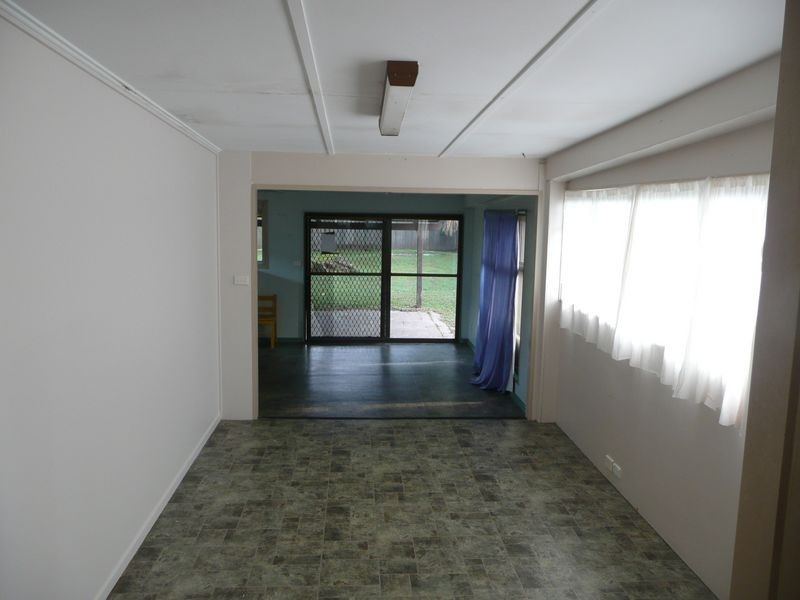 105 Callaghan Street, Mooroobool QLD 4870