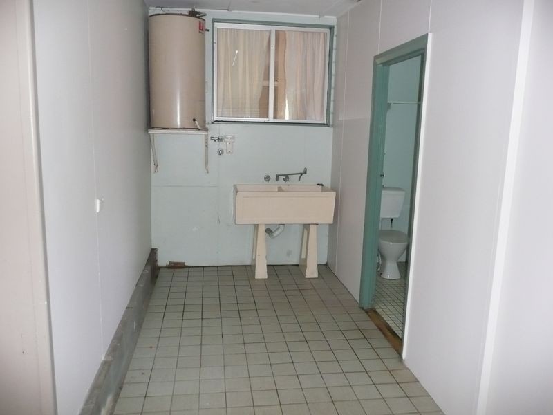 105 Callaghan Street, Mooroobool QLD 4870