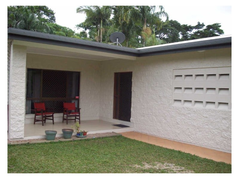 22 Shannon Drive, Woree QLD 4868