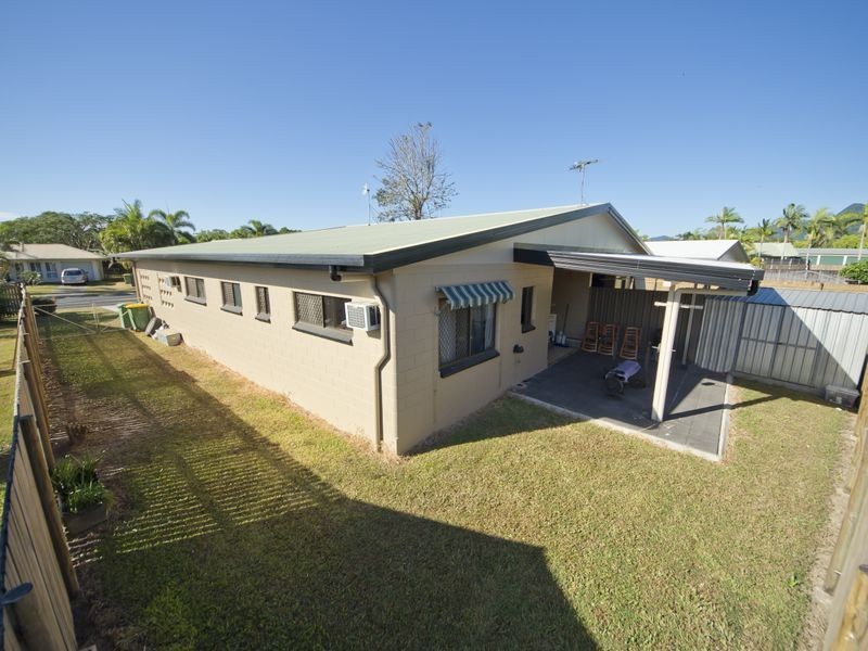 15 Golden Grove Drive, Bentley Park QLD 4869
