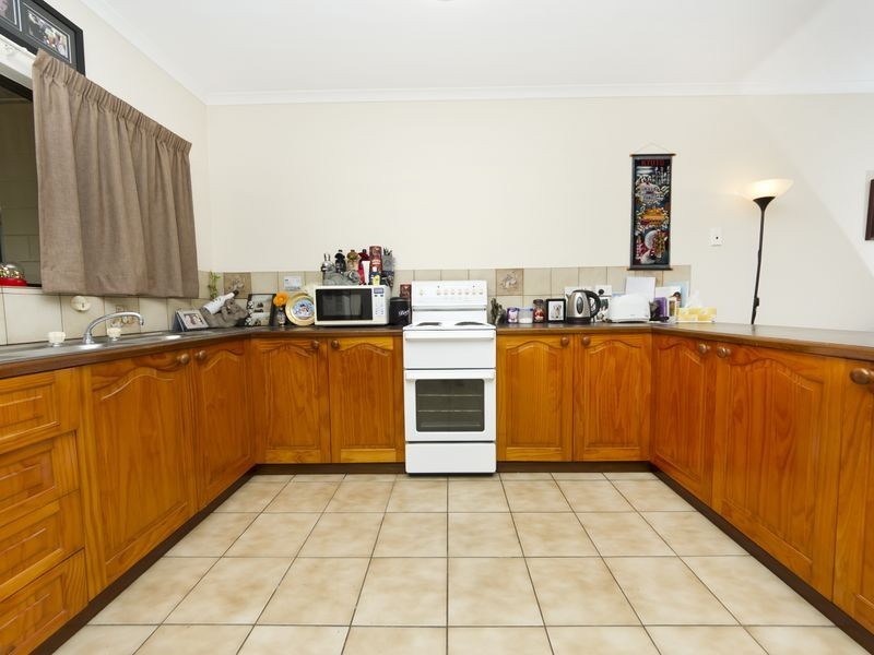 15 Golden Grove Drive, Bentley Park QLD 4869