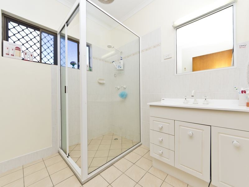 15 Golden Grove Drive, Bentley Park QLD 4869