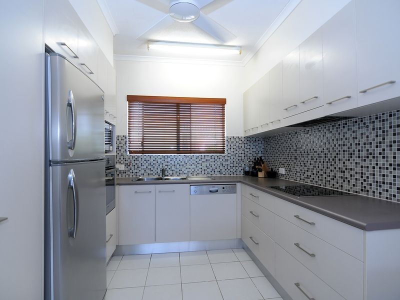 13/14 Upward Street, Cairns QLD 4870