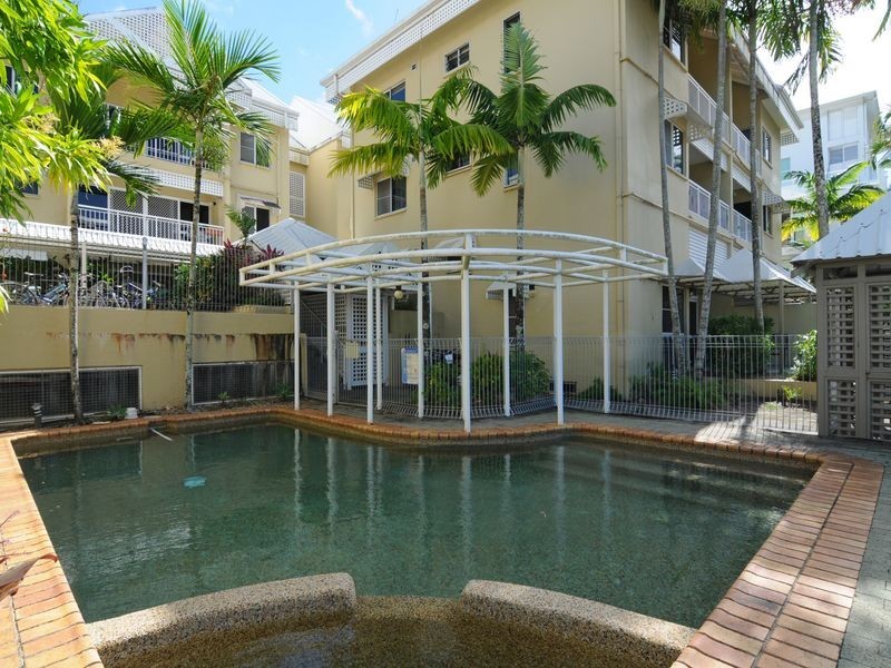 13/14 Upward Street, Cairns QLD 4870