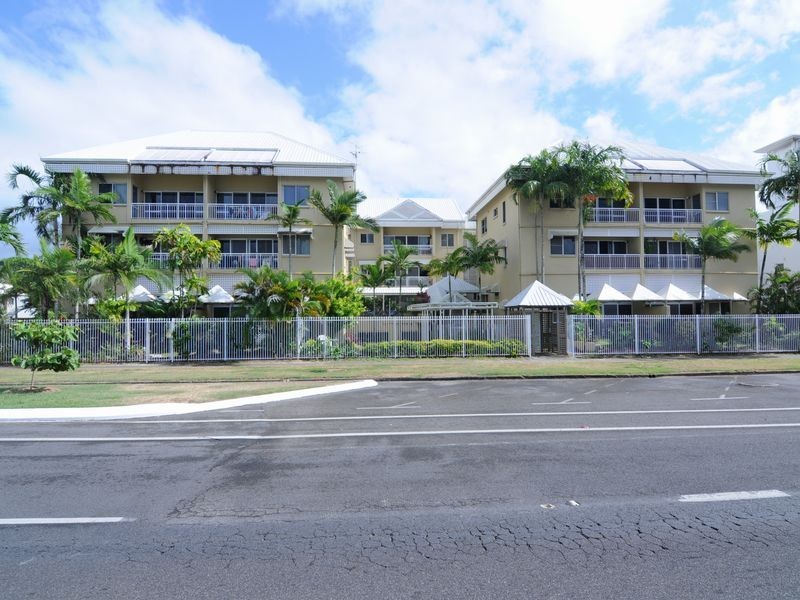 13/14 Upward Street, Cairns QLD 4870