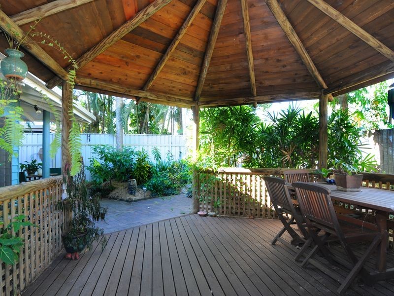 2/21 Caribbean Street, Holloways Beach QLD 4878