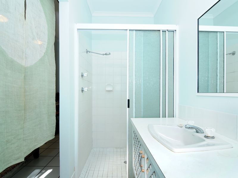 2/21 Caribbean Street, Holloways Beach QLD 4878