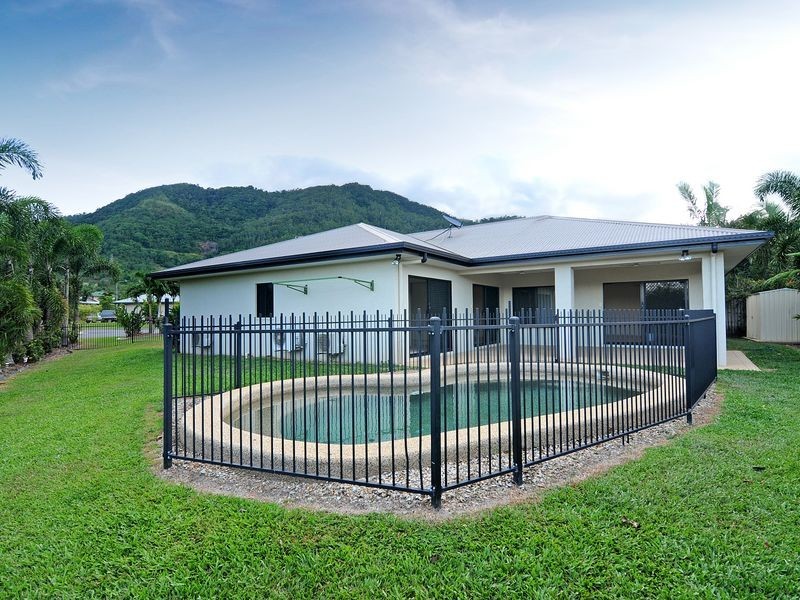 22 Lucy Close, Kanimbla QLD 4870