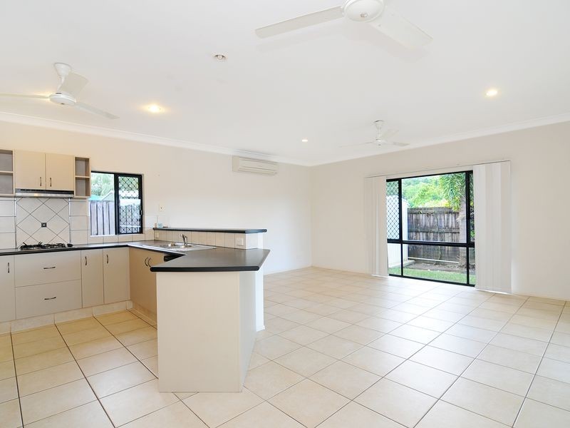 22 Lucy Close, Kanimbla QLD 4870