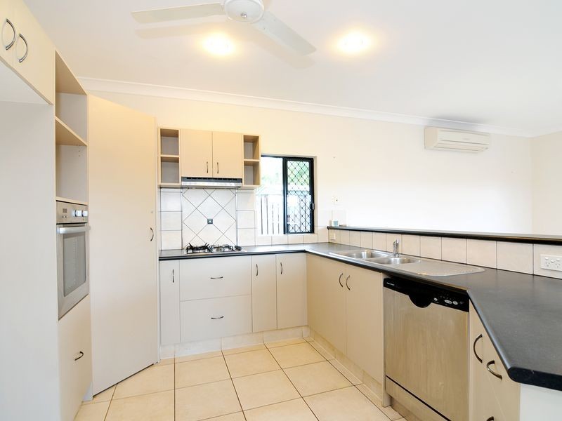 22 Lucy Close, Kanimbla QLD 4870