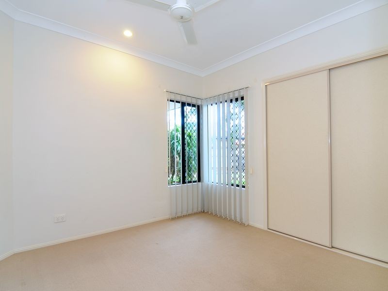 22 Lucy Close, Kanimbla QLD 4870