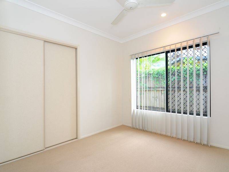 22 Lucy Close, Kanimbla QLD 4870