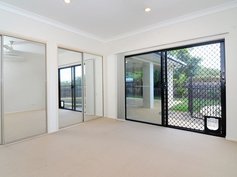 22 Lucy Close, Kanimbla QLD 4870