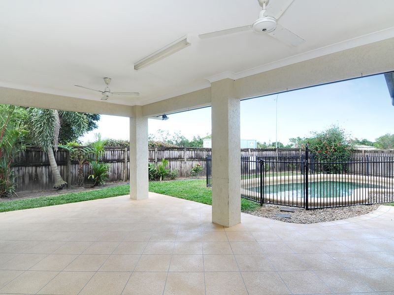 22 Lucy Close, Kanimbla QLD 4870