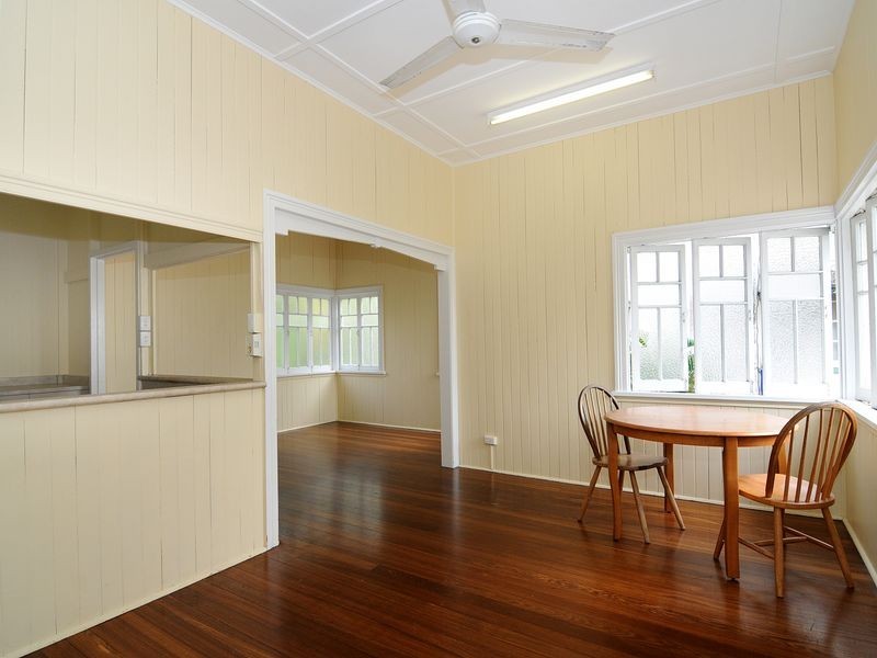 31 Law Street, Cairns North QLD 4870