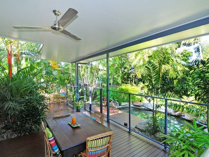 65 Hillview Crescent, Whitfield QLD 4870