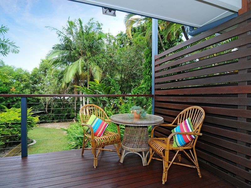 65 Hillview Crescent, Whitfield QLD 4870