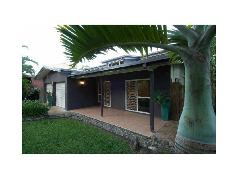 12 Trundle Terrace, Whitfield QLD 4870