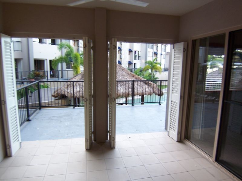 302/22 Ward Street, Mooroobool QLD 4870