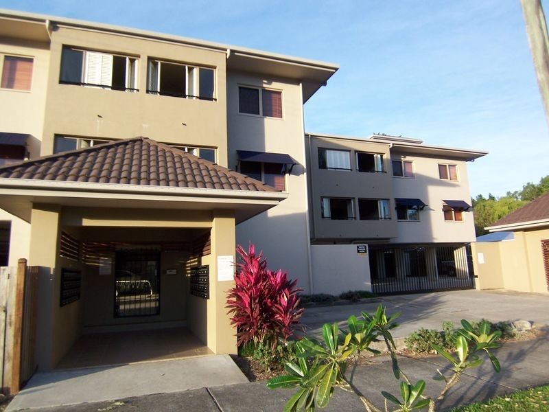 302/22 Ward Street, Mooroobool QLD 4870