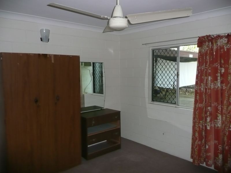 2/282 Lake Street, Cairns North QLD 4870