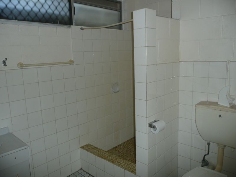 2/282 Lake Street, Cairns North QLD 4870