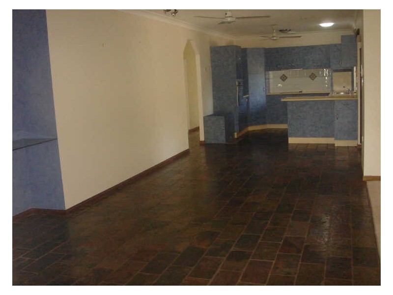 9 Fraser Close, Kanimbla QLD 4870