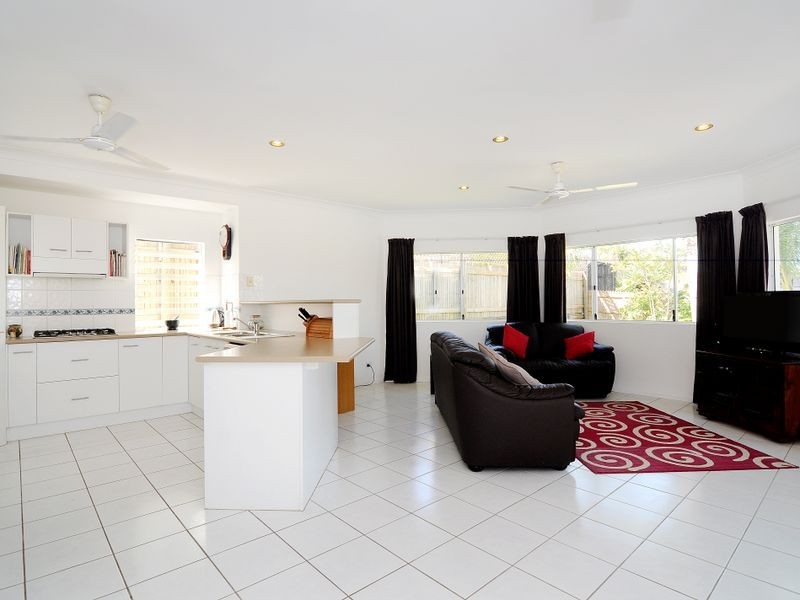 14 Greenock Way, Brinsmead QLD 4870