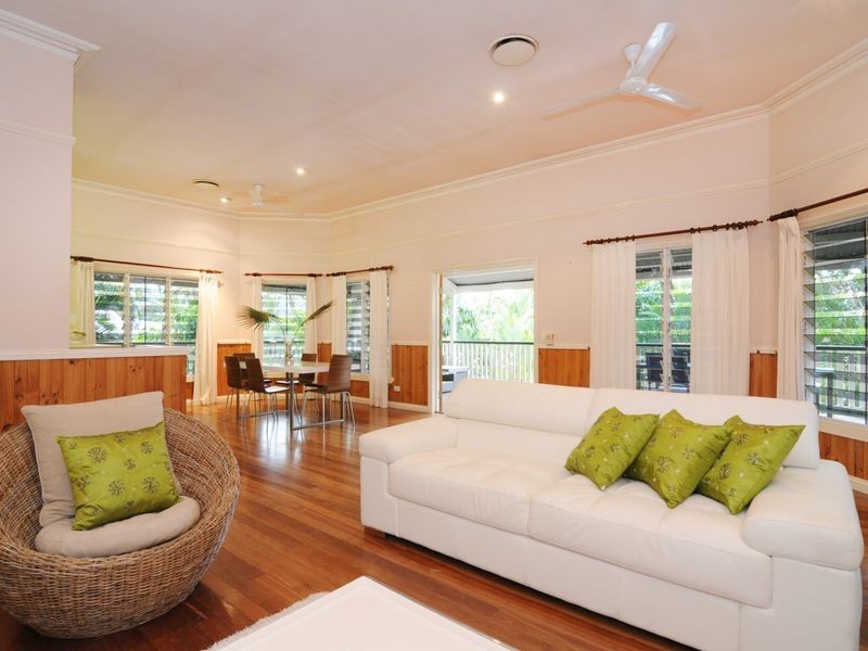 22 Trundle Terrace, Whitfield QLD 4870