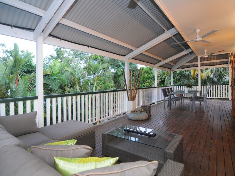 22 Trundle Terrace, Whitfield QLD 4870